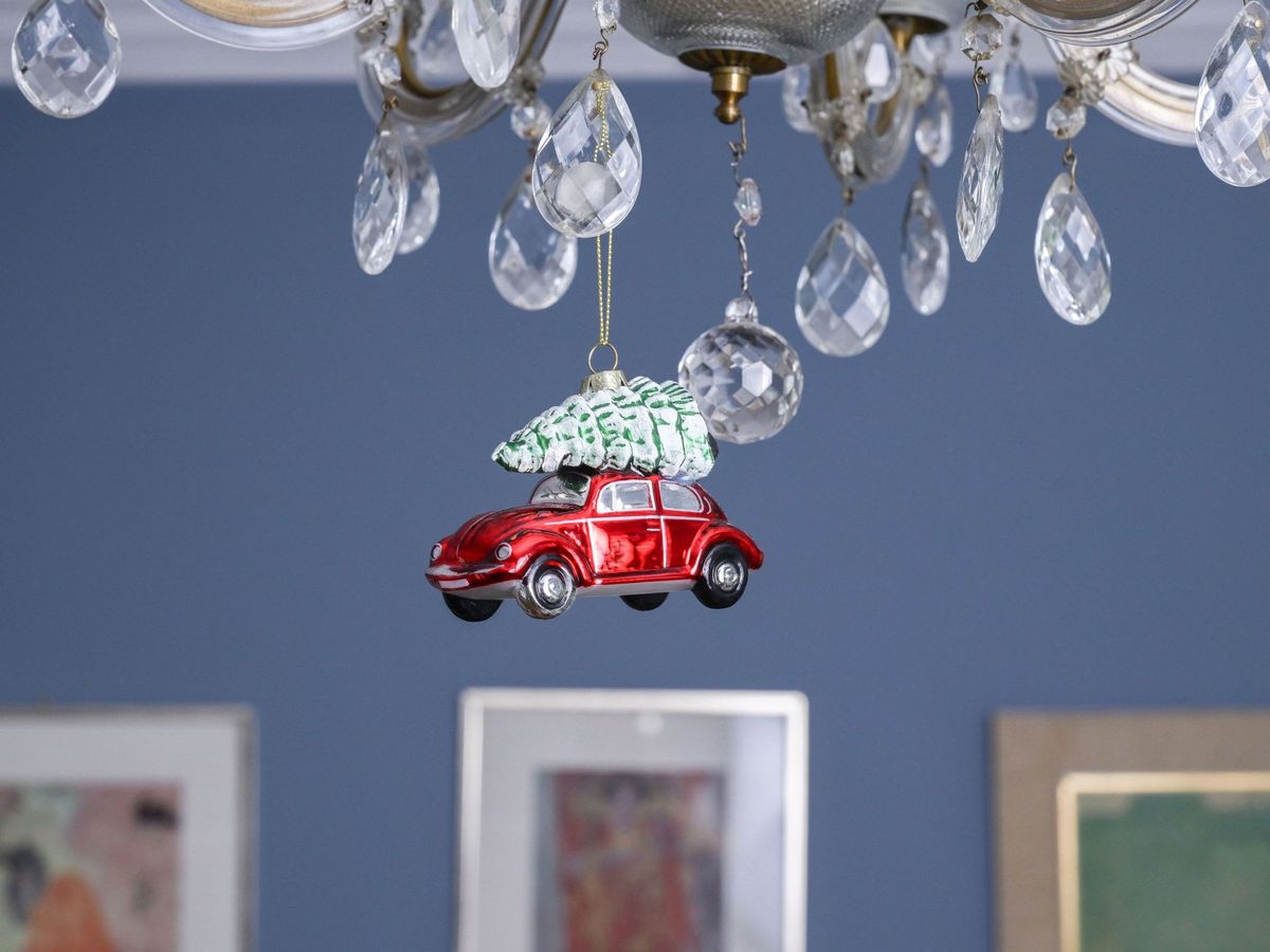 Volkswagen VW Beetle Glass Decoration / Christmas Ornament in Gift Box - Red with Tree
